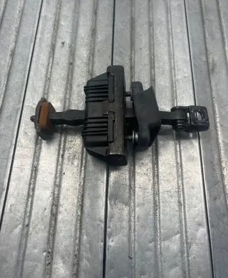 BMW X5 E70 Front door check strap stopper 7141024