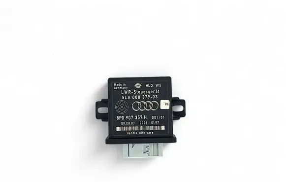 Audi A6 S6 C6 4F Light module LCM 5LA00837903 8P0907357H
