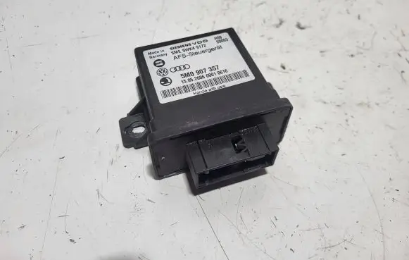 Volkswagen PASSAT B6 Light module LCM 5M0907357 5WK49172 15552006000166