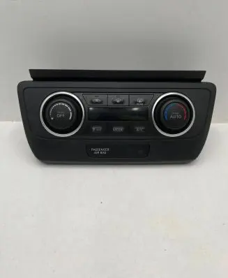 Nissan Leaf II (ZE1) Climate control unit 275705SK0B