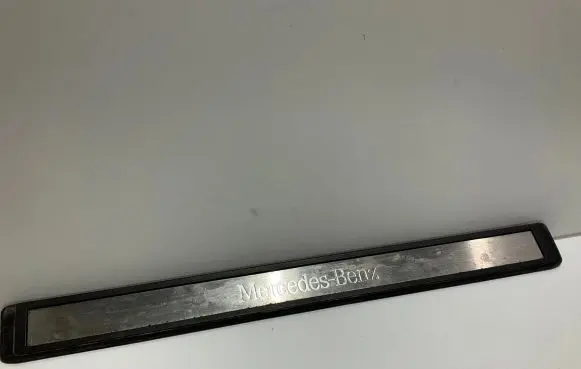 Mercedes-Benz E W211 Side skirt front trim A2116800435