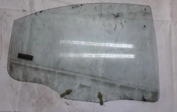 Dodge Neon Rear door window glass 