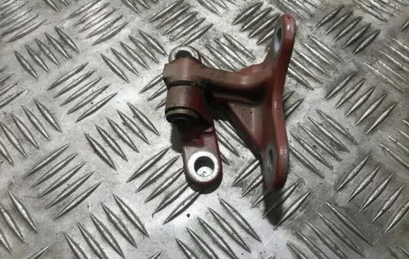 Mitsubishi Colt Front door upper hinge 3a454li