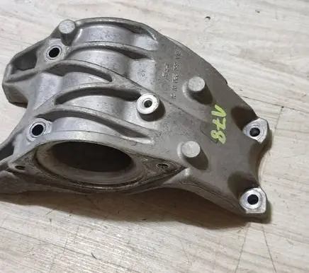 Mercedes-Benz CLA C117 X117 W117 Driveshaft support bearing bracket A6512200131