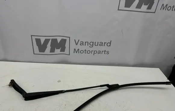 Volvo XC60 Front wiper blade arm