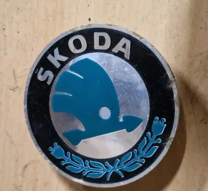 Skoda Octavia Mk2 (1Z) Original wheel cap 6U0601151L