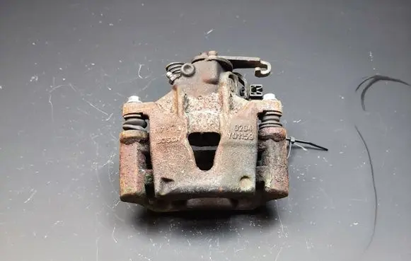Nissan Interstar Rear brake caliper Y01159 0204201455