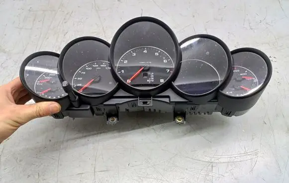 Porsche Cayenne (92A) Speedometer (instrument cluster) 7P5920900AE