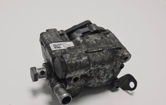 BMW 5 E60 E61 Power steering pump 6780848 7652974109