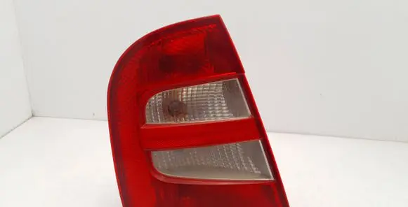 Skoda Fabia Mk1 (6Y) Rear/tail lights 6Y6945095B 6Y6945111B