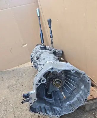 Nissan NP300 Manual 5 speed gearbox VM30A