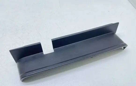 Rear/tail light trim molding