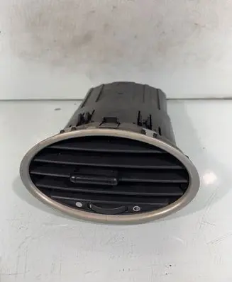 Ford Focus Dashboard side air vent grill/cover trim 4m51a014l21ad