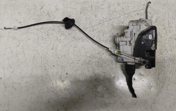 Audi A4 S4 B7 8E 8H Front door lock