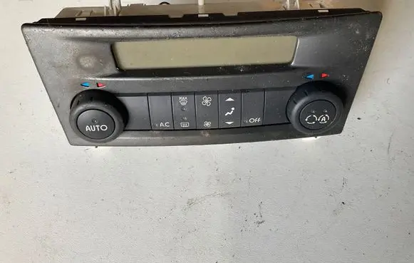 Renault Laguna II Climate control unit 8200575240 52419817 HDS23C32