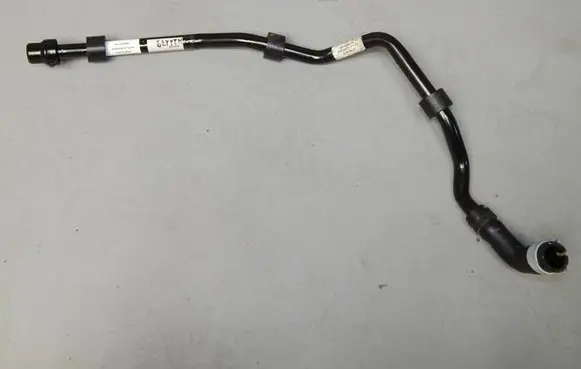 Volkswagen PASSAT B8 Engine coolant pipe/hose 5Q1820525S