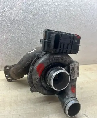 Mercedes-Benz E W211 Turbo A6420900290 6NW008412
