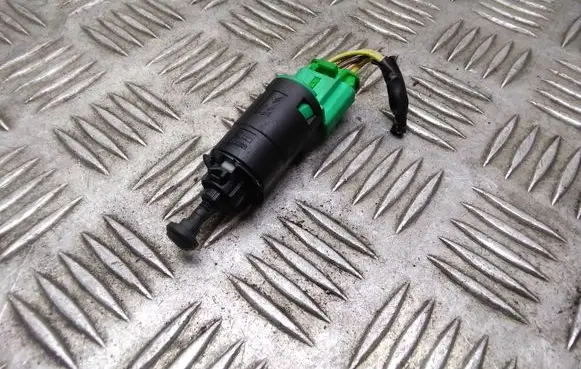 Peugeot 308 Brake pedal sensor switch 9665602380