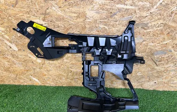 BMW X5 G05 Front bumper mounting bracket 8085627