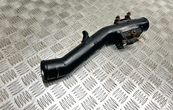 Mercedes-Benz B W245 Air intake hose/pipe A1695200501