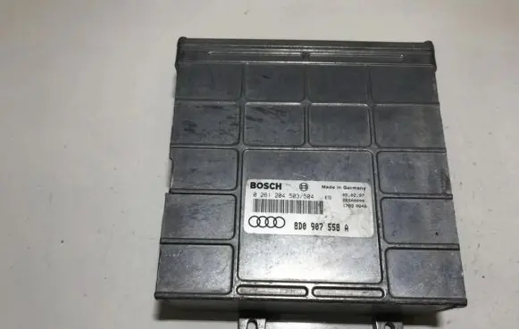Audi A4 S4 B5 8D Engine control unit/module 0261204503 0261204504