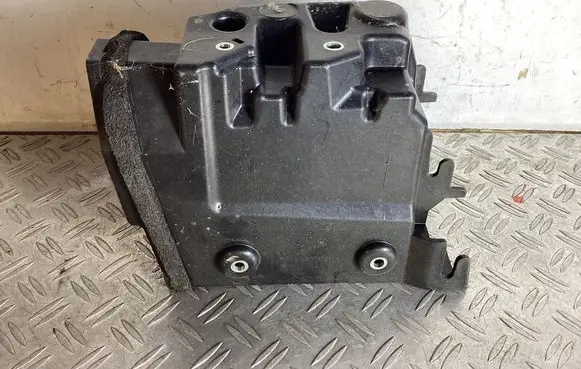 Volvo XC90 Battery box tray 31479621