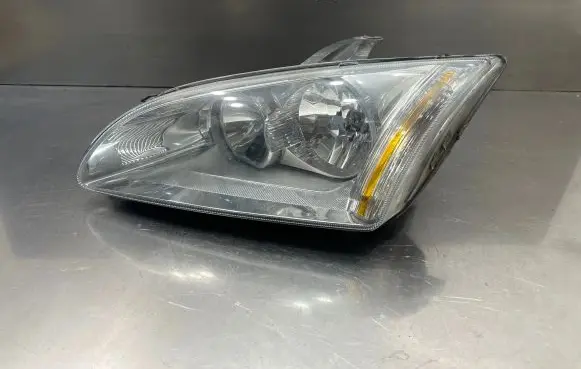 Ford Focus Headlight/headlamp 4m5113101ab