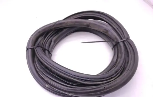 Mercedes-Benz Sprinter W906 Front door rubber seal 