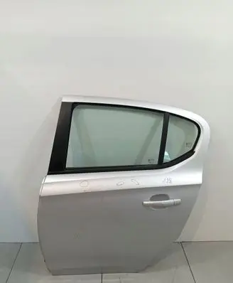 Opel Corsa E Front door