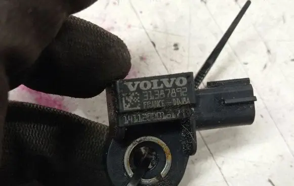 Volvo XC60 Airbag deployment crash/impact sensor 31387892
