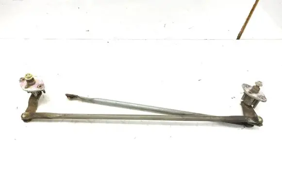 Mazda 626 Front wiper linkage 