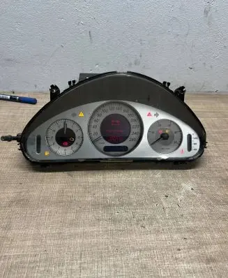 Mercedes-Benz E W211 Speedometer (instrument cluster) A2115403611 110080004
