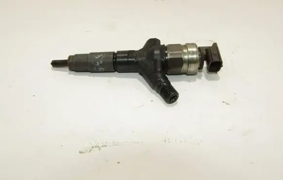 Subaru Forester SJ Fuel injector 16613AA030