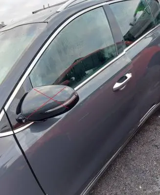 KIA Sportage Front door