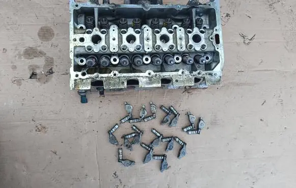 Volkswagen Golf VII Engine head 04L103404AC