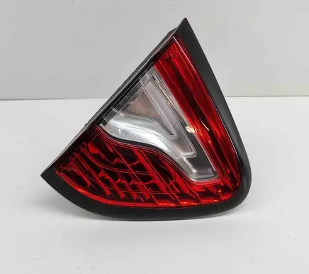 Renault Captur Tailgate rear/tail lights 265557893R