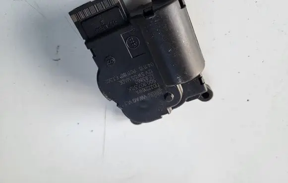 Skoda Octavia Mk3 (5E) A/C air flow flap actuator/motor 5Q0907511K