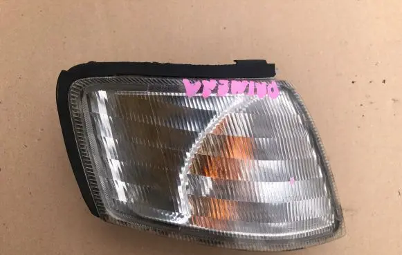 Nissan Primera Front indicator light