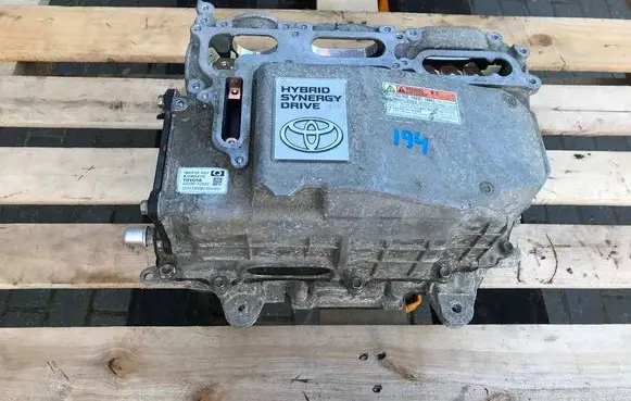 Toyota Auris 150 Voltage converter inverter G920052032 21A52032