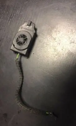 Front door high frequency speaker