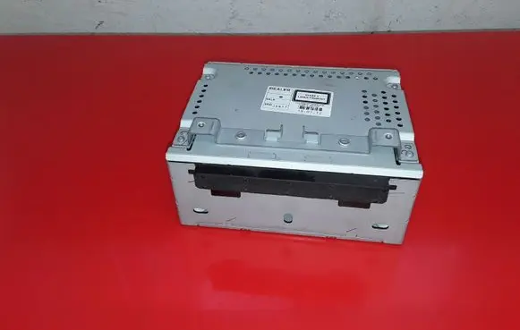 Ford Grand C-MAX Radio/CD/DVD/GPS head unit AM5T18C815GF Z047866