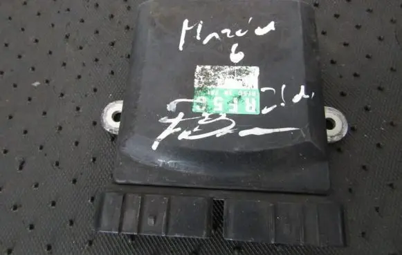 Mazda 6 Engine control unit/module f5c18701a rf5c