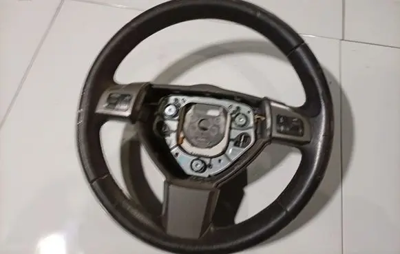Opel Zafira B Steering wheel 