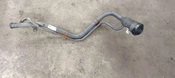 Opel Insignia B Fuel tank filler neck pipe 84165127