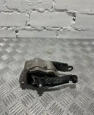 Volvo XC60 Engine mount bracket F7021101
