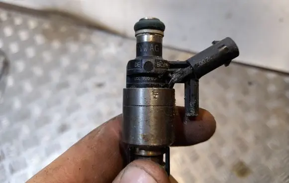 Audi A3 S3 8V Fuel injector 06L906036J