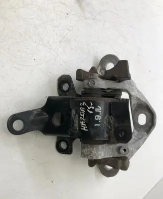 Mazda 3 III Gearbox mount