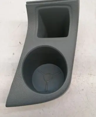 Cup holder front