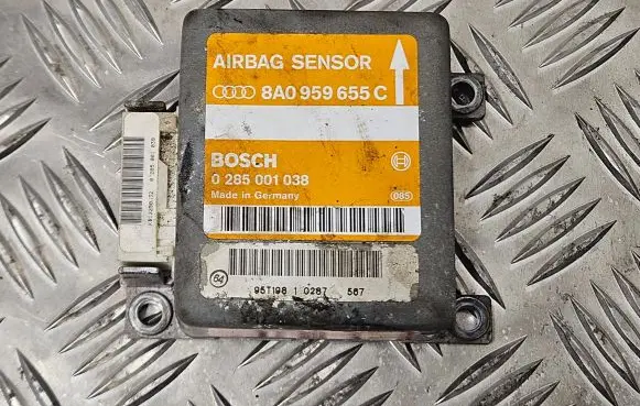 Audi A4 S4 B5 8D Airbag control unit/module 8A0959655C 0285001038 95T19810287