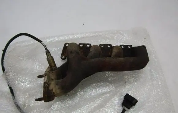 Audi A4 S4 B5 8D Exhaust manifold 
